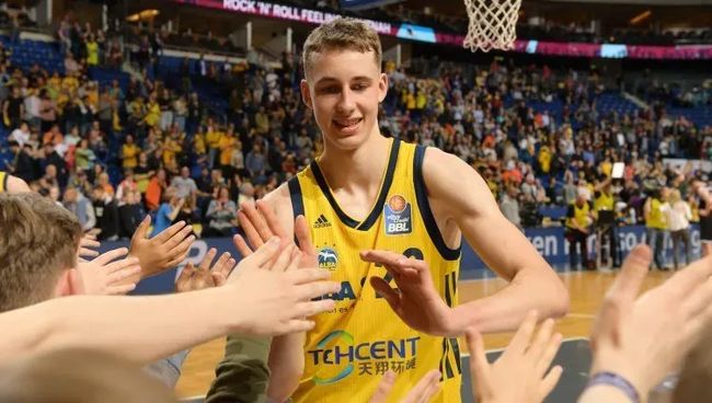 优势和坚韧 优势和坚韧