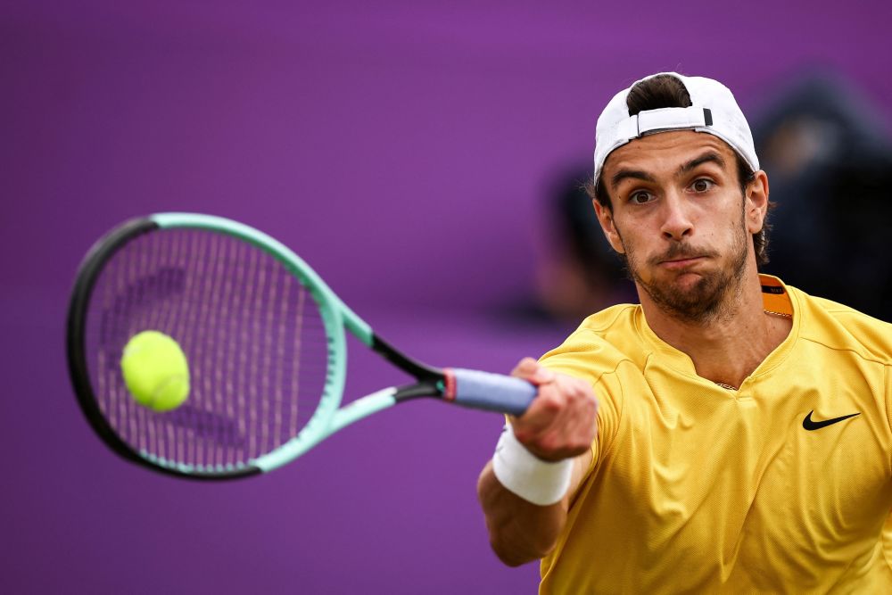 技吸引着全 技吸引着全